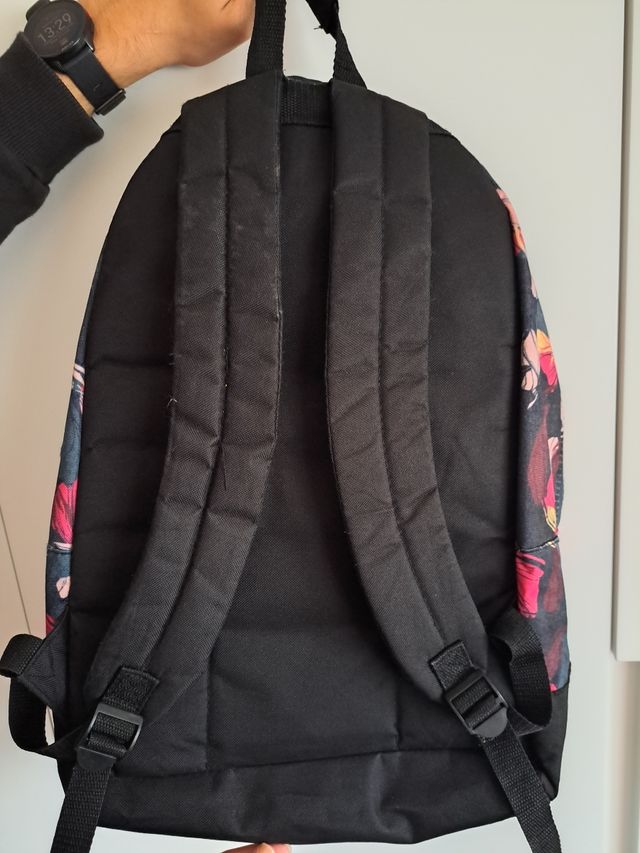 Mochila escolar con estuche