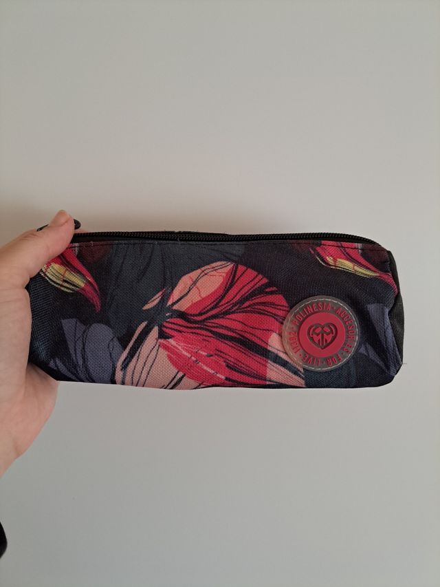 Mochila escolar con estuche