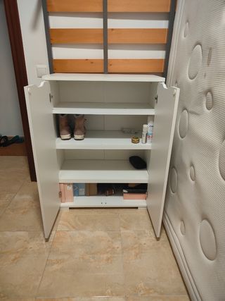 Zapatero o mueble auxiliar blanco