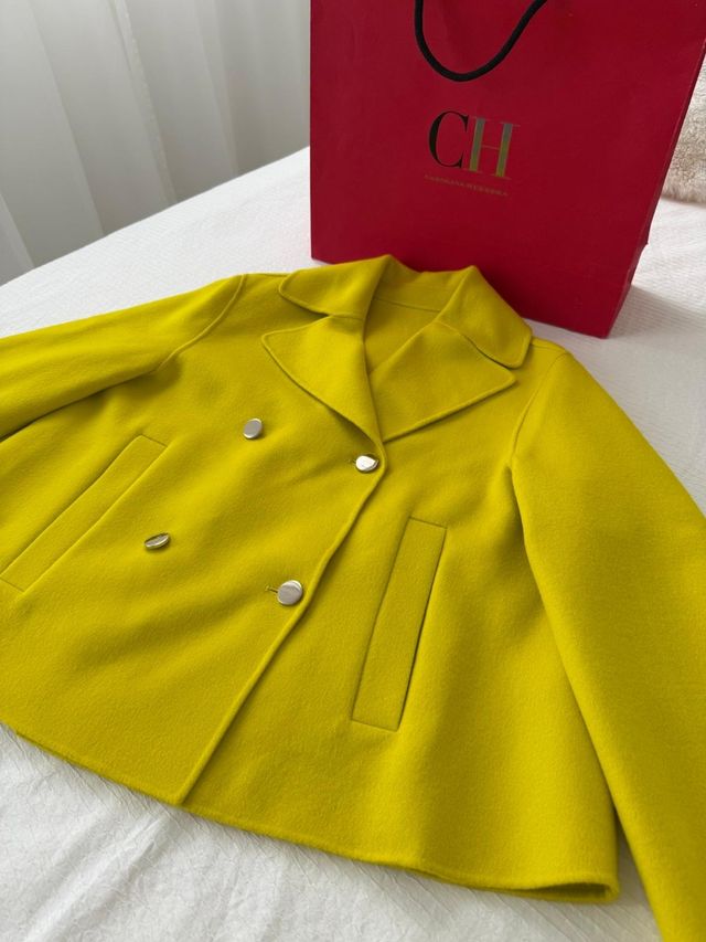 Abrigo Carolina Herrera Amarillo