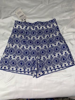 Pantalón corto Zara bordado azul Talla S