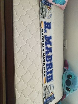 Bufanda Real Madrid y nada más