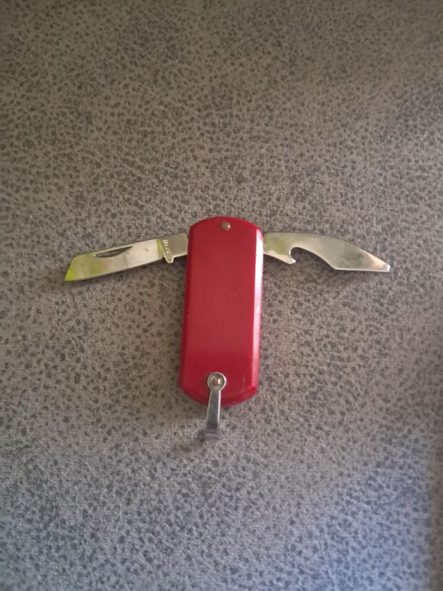 Lote de 3 navajas y sacacorchos