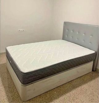 CANAPÉ Y COLCHÓN EN OFERTA