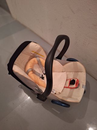 Maxi Cosi Bugaboo + Adaptadores + Protector Lluvia