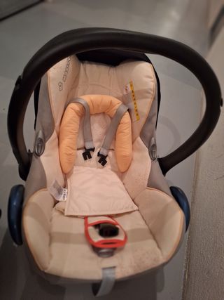 Maxi Cosi Bugaboo + Adaptadores + Protector Lluvia