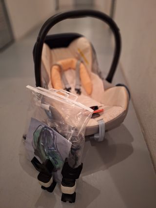 Maxi Cosi Bugaboo + Adaptadores + Protector Lluvia