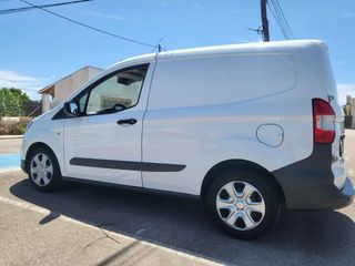 Ford Transit Courier 2021
