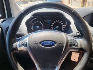 Ford Transit Courier 2021