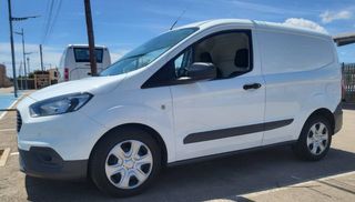 Ford Transit Courier 2021