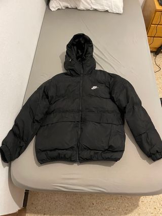 Chaqueta de invierno Nike negra