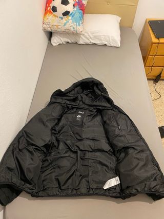 Chaqueta de invierno Nike negra