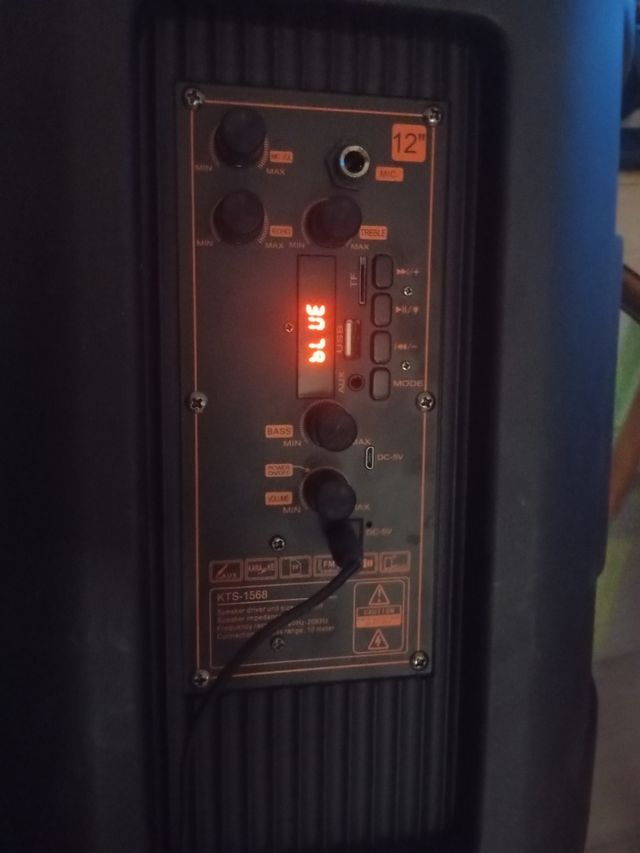 Altavoz con gran sonido.