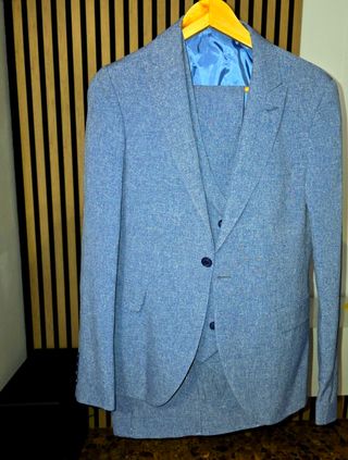 Traje hombre color azul claro 3 piezas 