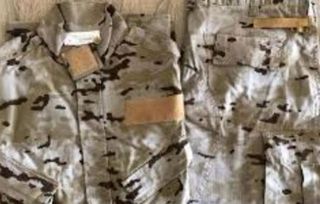 Traje árido militar