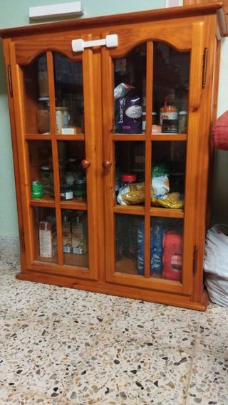 Vitrina madera vintage con dos puertas de cristal