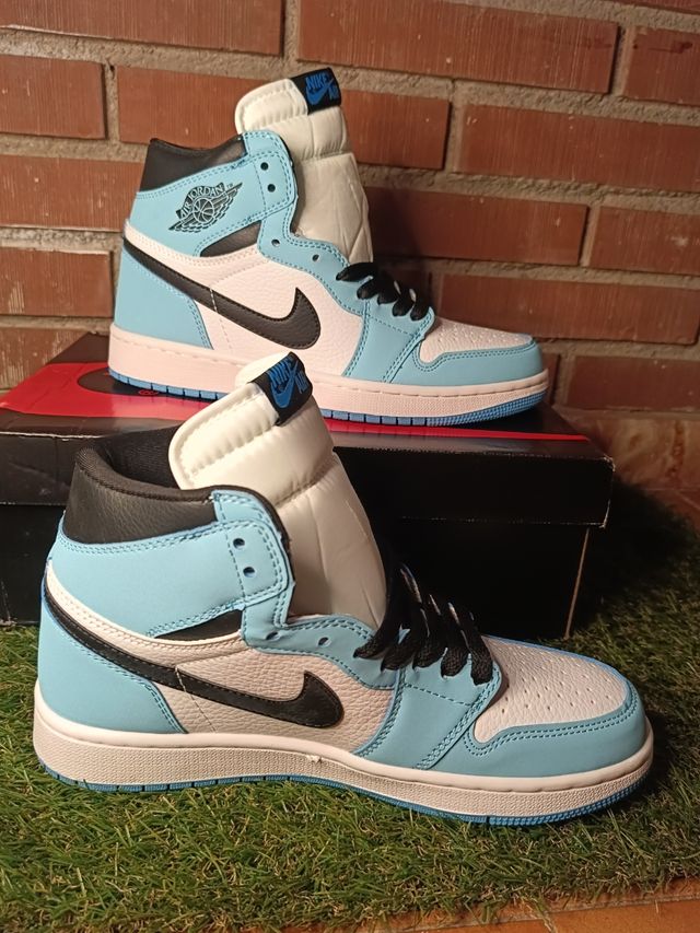 Air Jordan 1 High OG University Blue