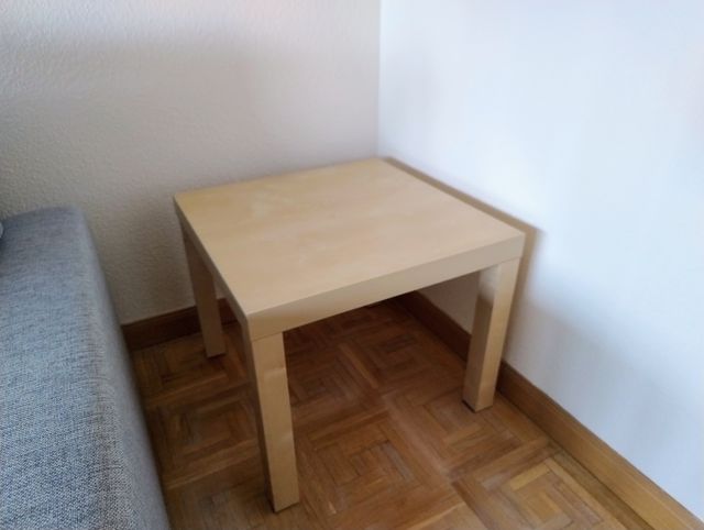 Mesita de centro IKEA madera clara