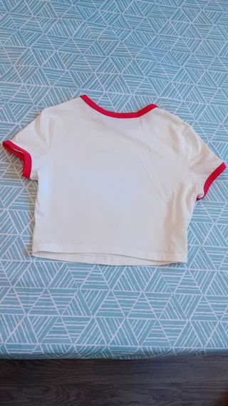 Camiseta ringer croptop blanca y roja Shein