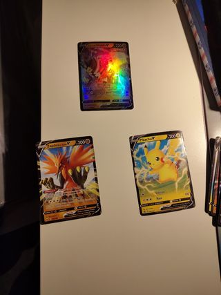 12 Cartas Pokémon V puedes pedirlas individuales
