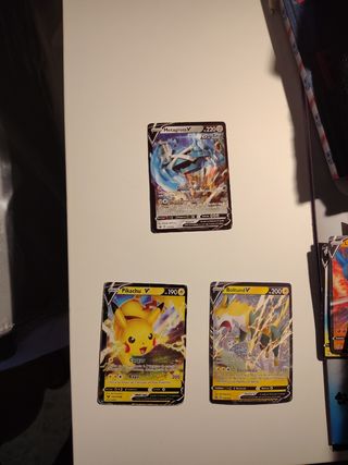 12 Cartas Pokémon V puedes pedirlas individuales
