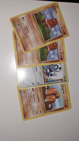 100 carte pokemon di edizioni diverse 