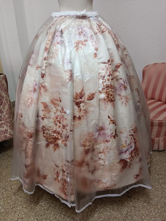 Cubre falda salva lluvia para traje de fallera