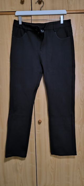 Pantalón vaquero negro