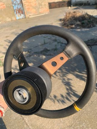 Volante deportivo OMP para VW Golf MK2