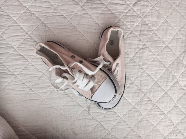Bambas rosas niña talla 31 tipo converse
