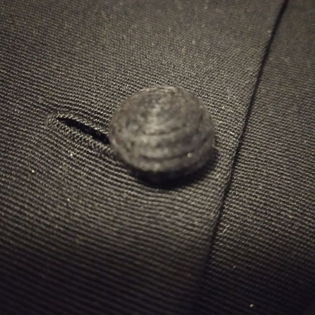 Bolero nero con collo in velluto