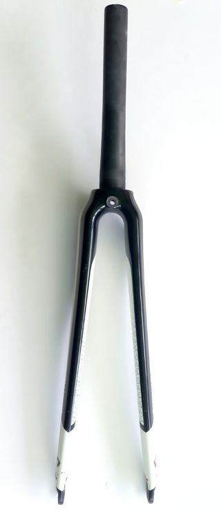 Horquilla de carbono para bicicletas de carretera