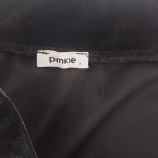 Falda corta terciopelada