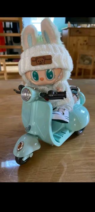 Moto para muñeco labubu
