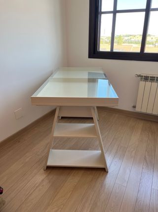 Escritorio blanco cristal Ikea
