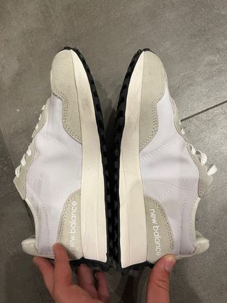 New Balance 327 Bambas Beige/Blanca