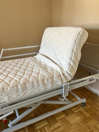CAMA ARTICULADA ELECTRICA PARA PERSONAS MAYORES 