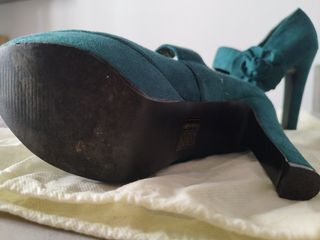 Zapatos de tacón alto elegantes para mujer
