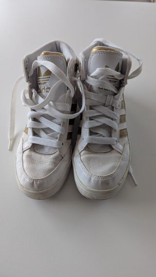 Scarpe Adidas alte bianche e oro