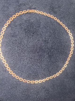 Collar de eslabones dorados