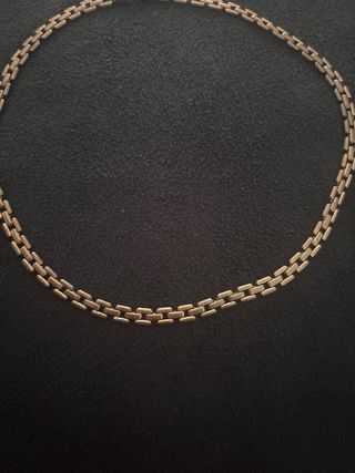 Collar de eslabones dorados