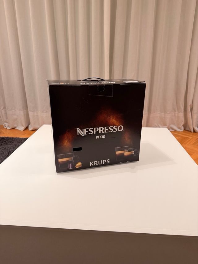 Macchina da caffè Nespresso Krups Pixie + Distributore
