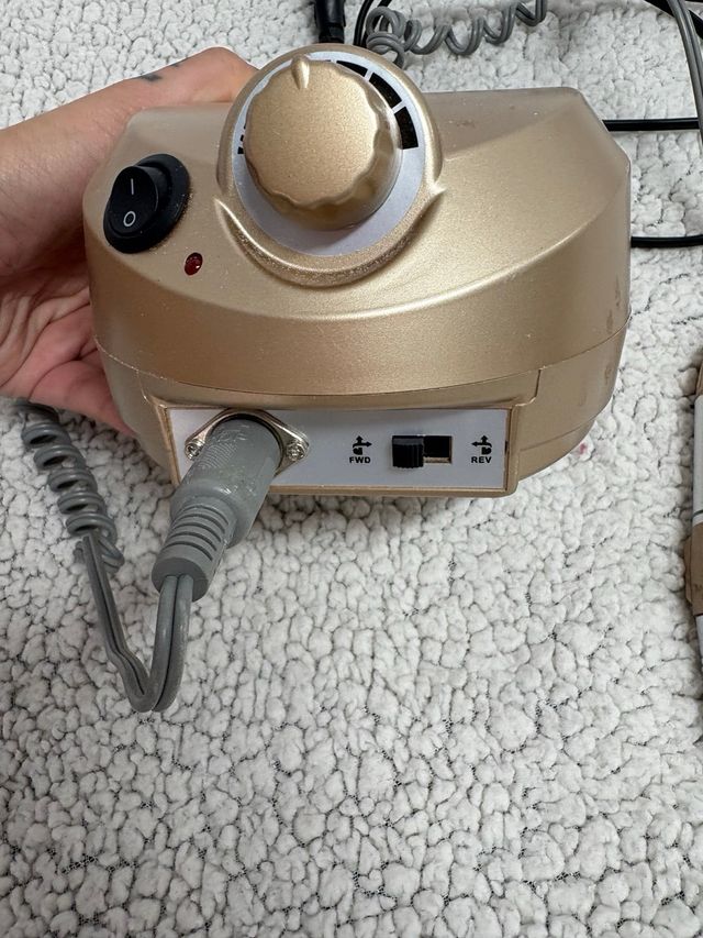 Torno para uñas profesional