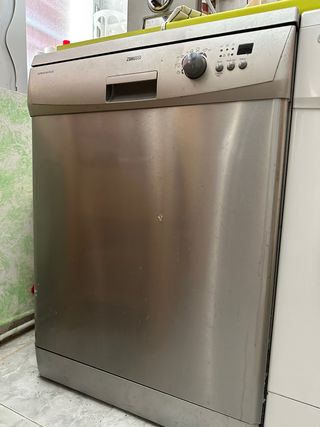 Lavavajillas Zanussi
Acero inoxidable 