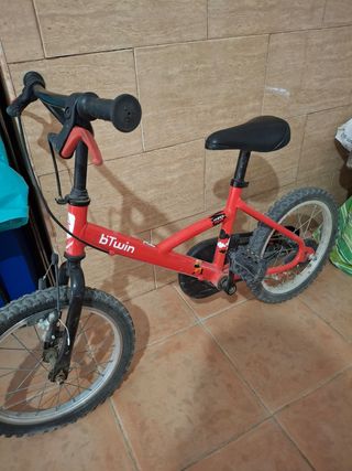 Bicicleta infantil B'Twin roja