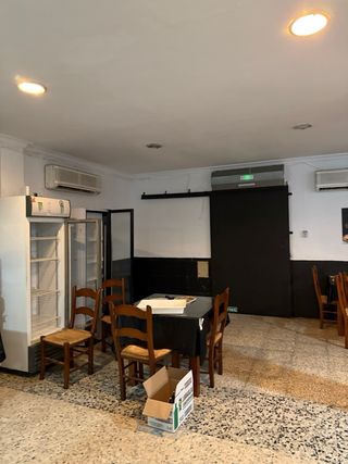 Se alquila bar en la granja plaza Ubrique
Jerez 