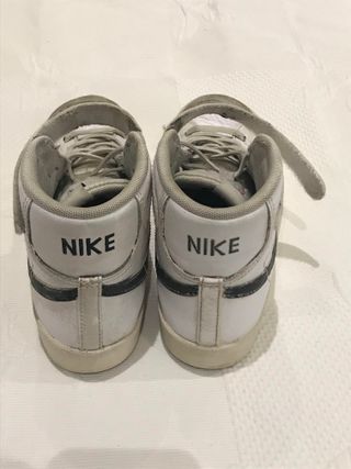 Zapatillas Nike Blazer Botas Blancas y Grises