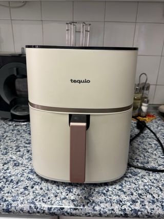 Freidora de aire Tequio color crema