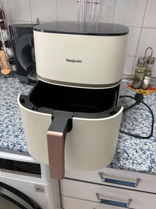 Freidora de aire Tequio color crema