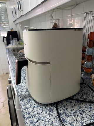 Freidora de aire Tequio color crema